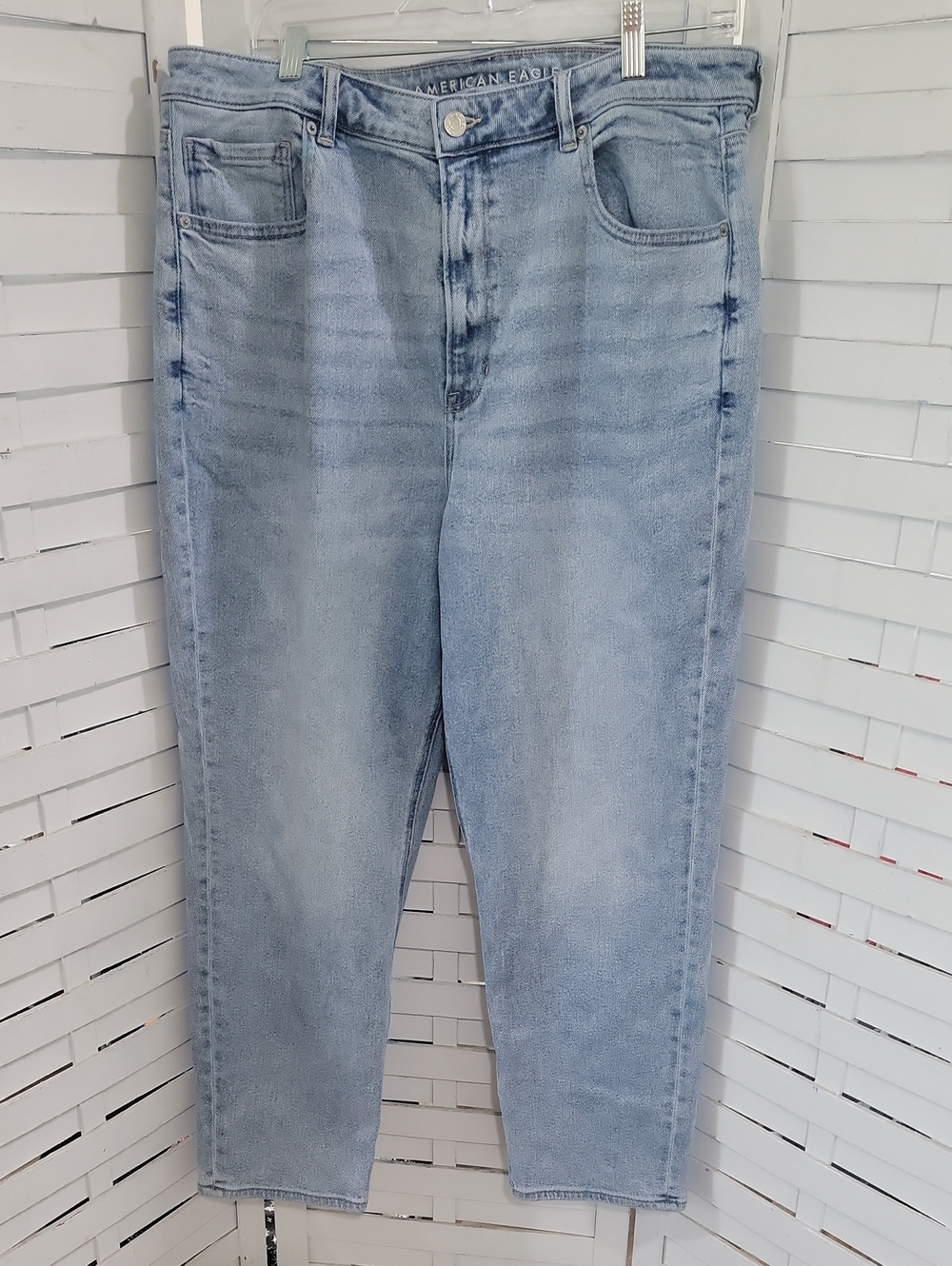 American Eagle Light Wash Stretch Denim Highrise Boyfriend Jeans Size 18